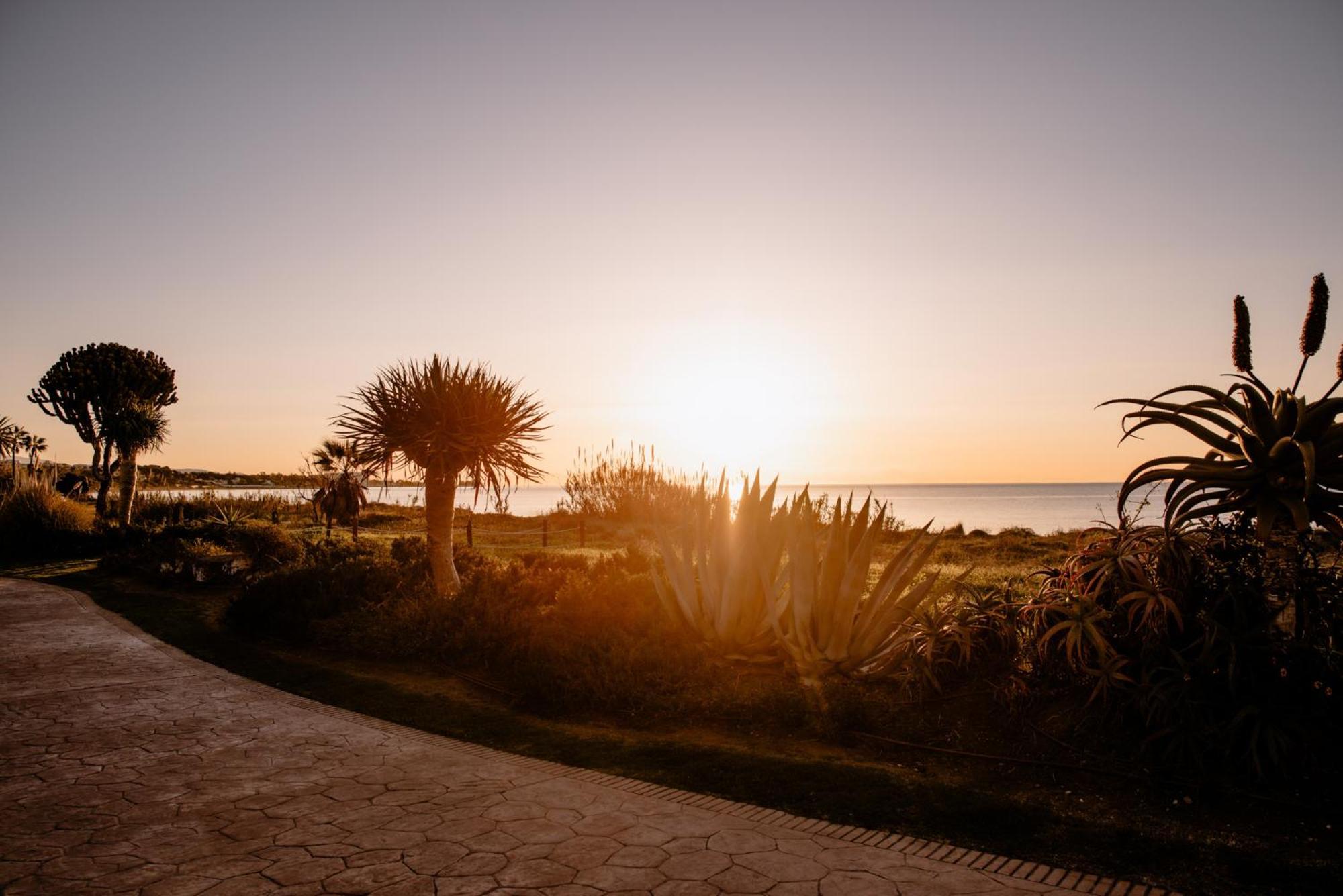 The Flag Hotel Marbella, Estepona Adult Recommended Eksteriør billede