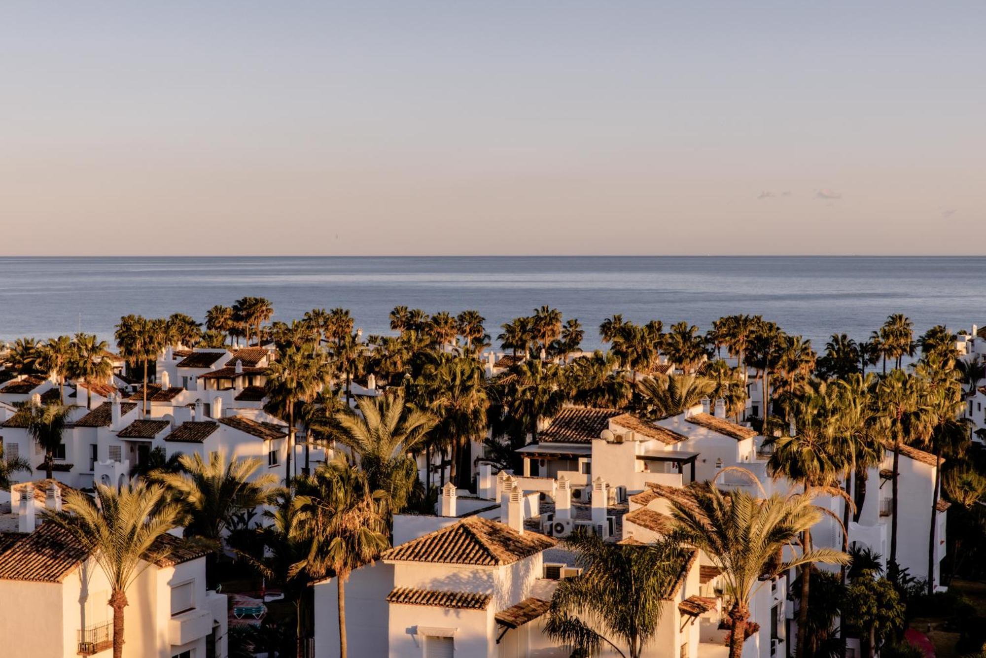 The Flag Hotel Marbella, Estepona Adult Recommended Eksteriør billede